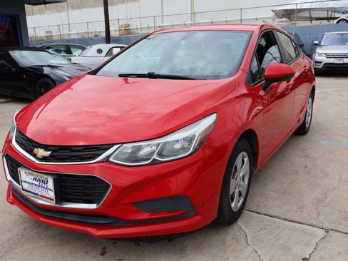 Used 2017 Chevrolet Cruze LS FWD image 3