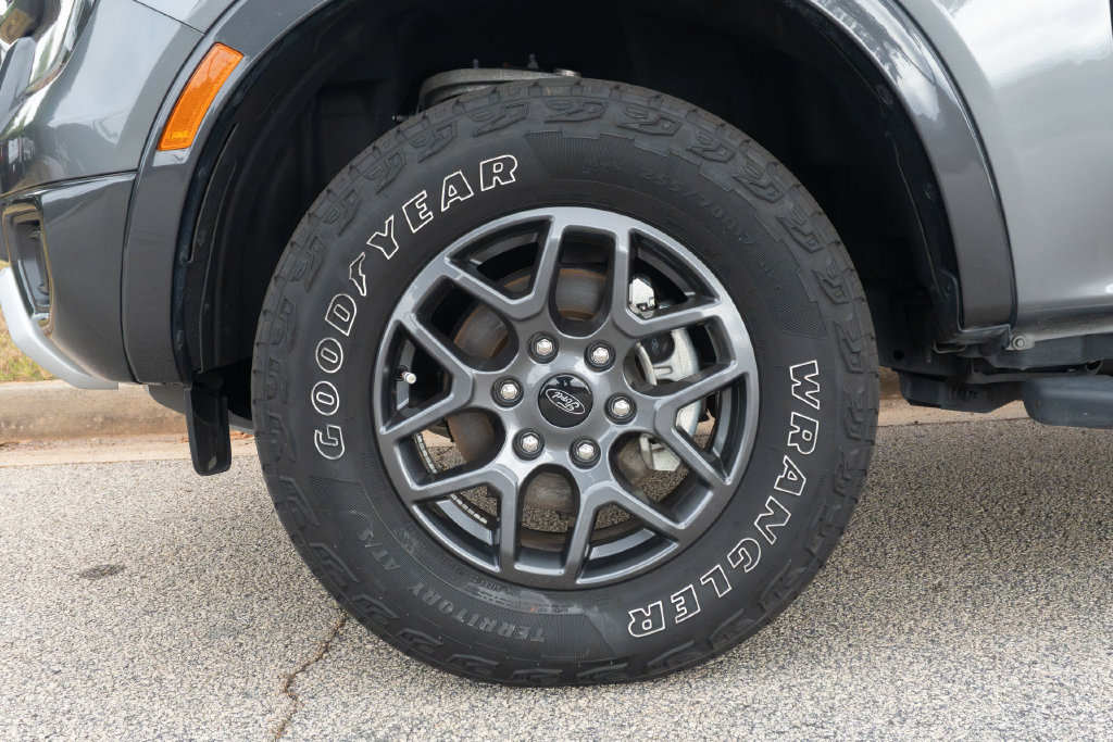 Used 2024 Ford Ranger XLT w/ FX4 Off-Road Package AWD/4WD image 2