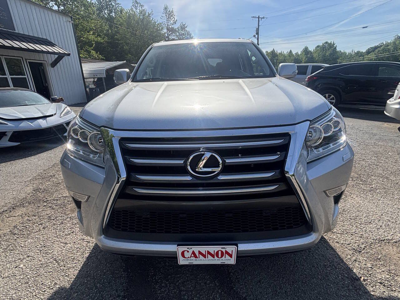 Used 2017 Lexus GX 460 Premium w/ Premium Package AWD/4WD image 3