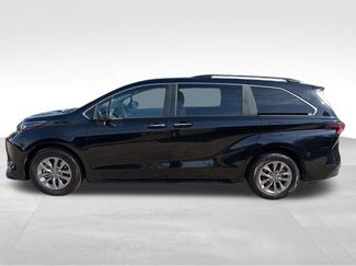 Used 2024 Toyota Sienna XLE video 2