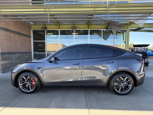 Used 2020 Tesla Model Y Long Range image 7