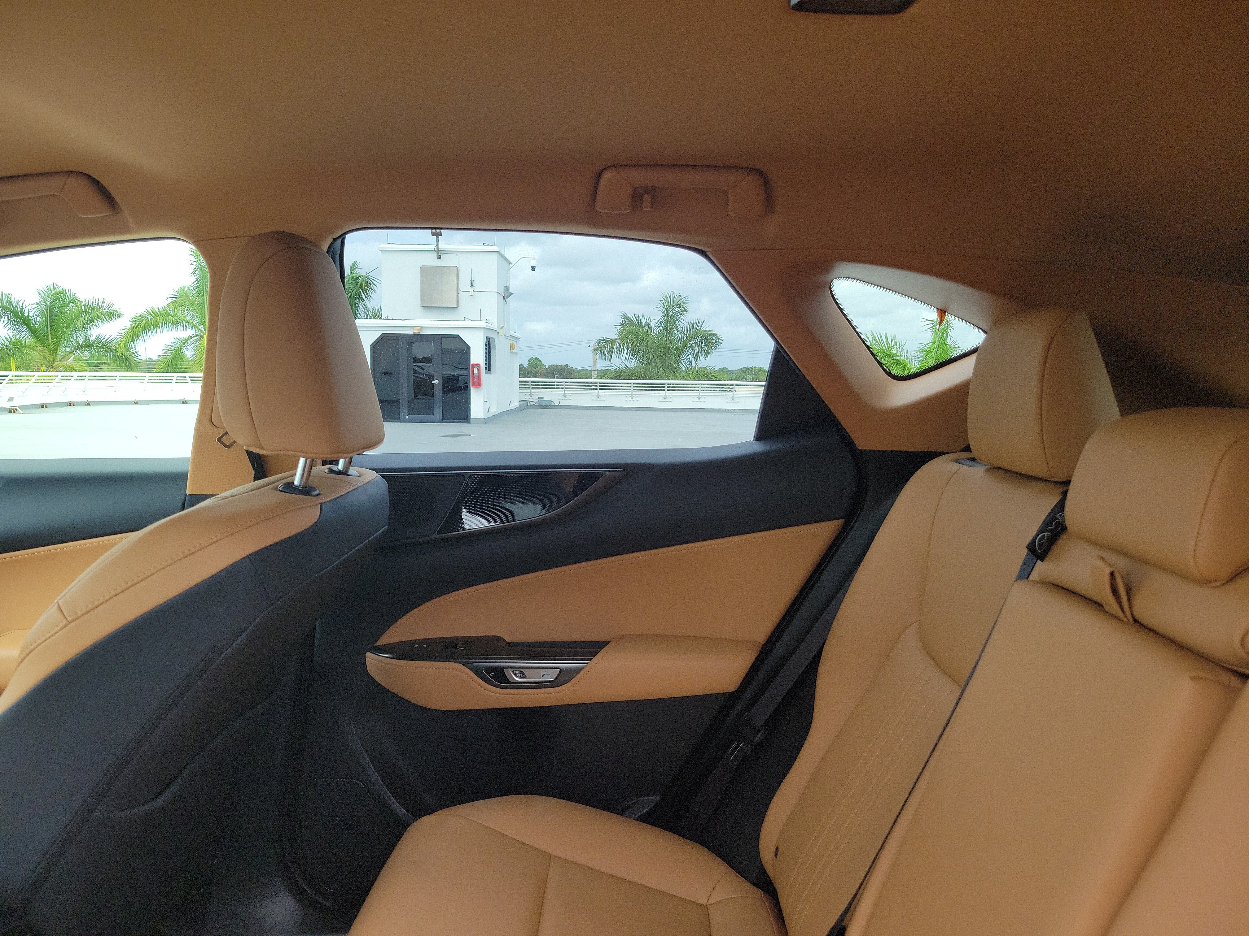 Used 2024 Lexus NX 250 FWD w/ Towing Package (2000 Lbs) image 13
