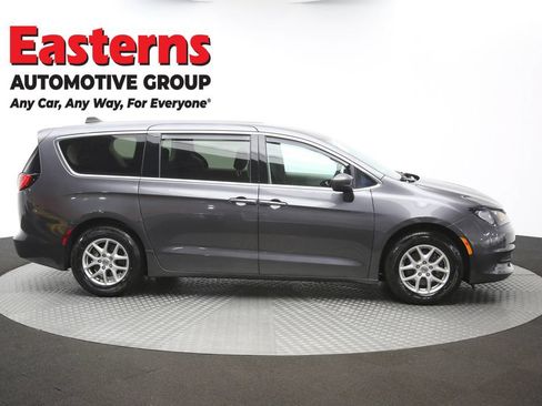 Used 2022 Chrysler Voyager LX FWD image 45