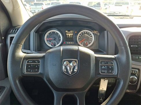 Used 2018 RAM 1500 Express image 17