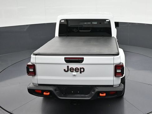 Used 2025 Jeep Gladiator Mojave w/ Convenience Group AWD/4WD image 20