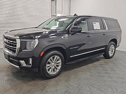 Used 2022 GMC Yukon XL SLT image 4