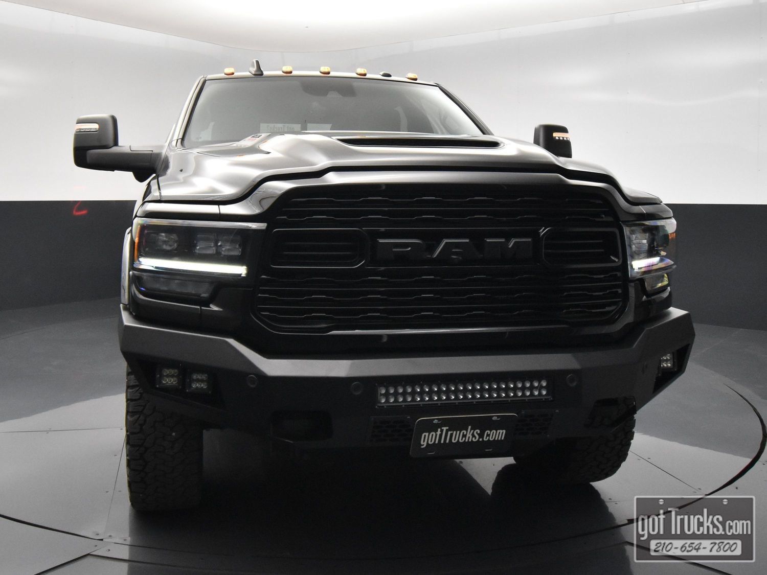Used 2024 RAM 2500 Limited AWD/4WD image 49