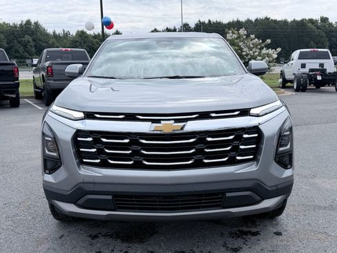 Used 2026 Chevrolet Equinox LT w/ Convenience Package II FWD image 3