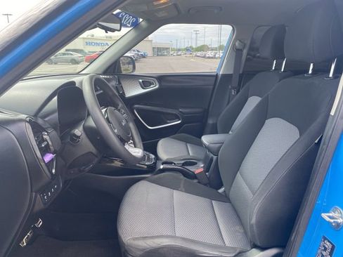 Used 2023 Kia Soul S image 11