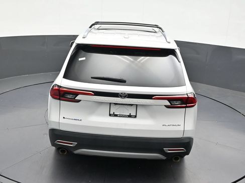 Used 2024 Toyota Grand Highlander AWD Hybrid image 19