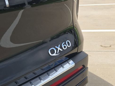 Used 2023 INFINITI QX60 Luxe w/ Cargo Package FWD image 11