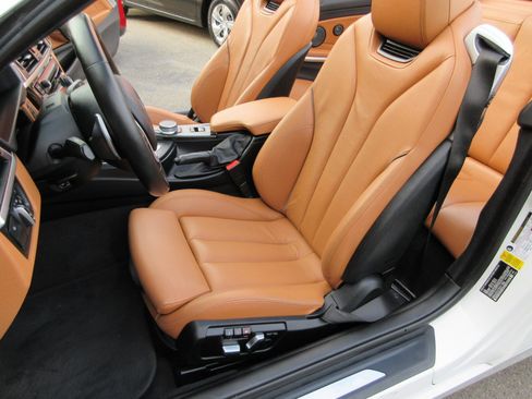 Used 2019 BMW 440i Convertible w/ Convenience Package image 7