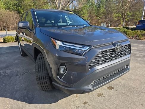 Used 2024 Toyota RAV4 XLE Premium image 9