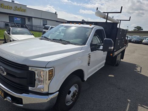 Used 2018 Ford F350 XL w/ Power Equipment Group RWD image 46