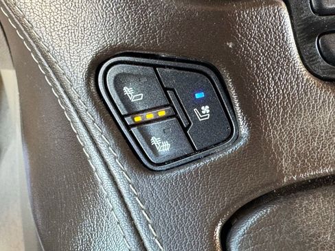 Used 2019 Chevrolet Tahoe Premier image 29