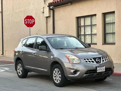 Used 2013 Nissan Rogue S image 1