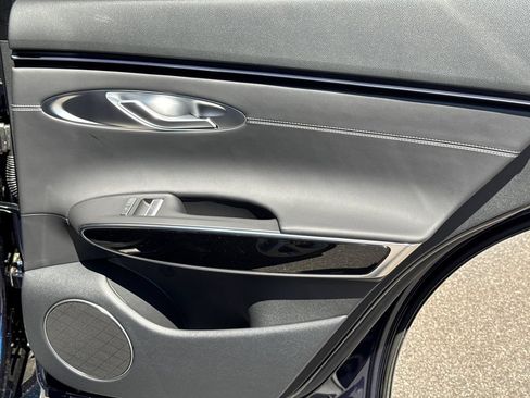 New 2026 Genesis GV70 2.5T AWD/4WD image 18
