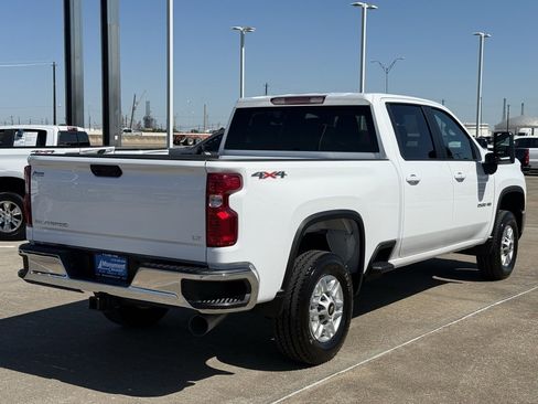 Used 2025 Chevrolet Silverado 2500 LT w/ Convenience Package image 14