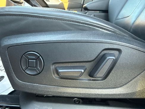 Used 2020 Audi Q3 2.0T Premium image 17