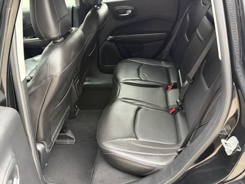 Used 2018 Jeep Compass Limited w/ Navigation Group AWD/4WD image 16