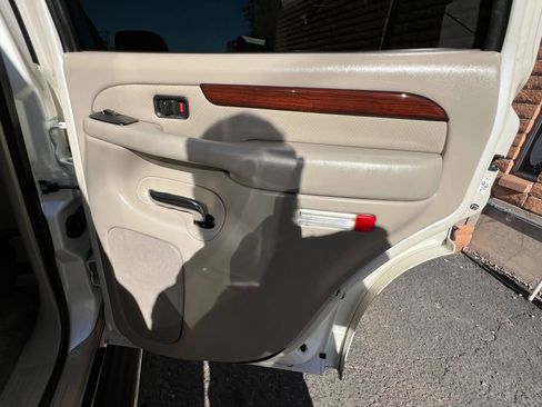Used 2003 Cadillac Escalade AWD image 22