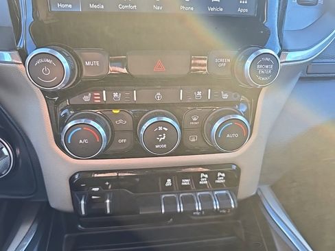 Certified 2022 RAM 1500 Laramie image 29