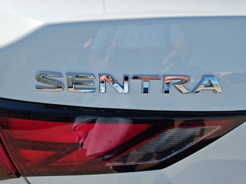 Used 2024 Nissan Sentra SV FWD image 26