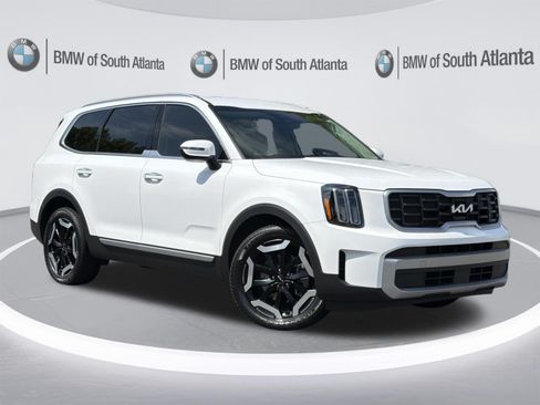 Used 2023 Kia Telluride S AWD/4WD image 2