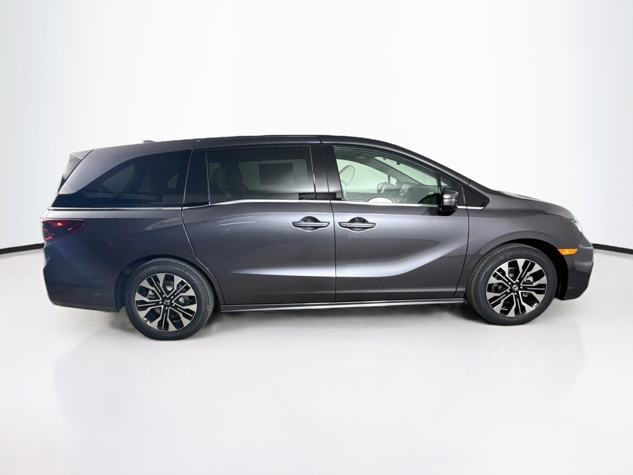 New 2027 Honda Odyssey Elite image 2