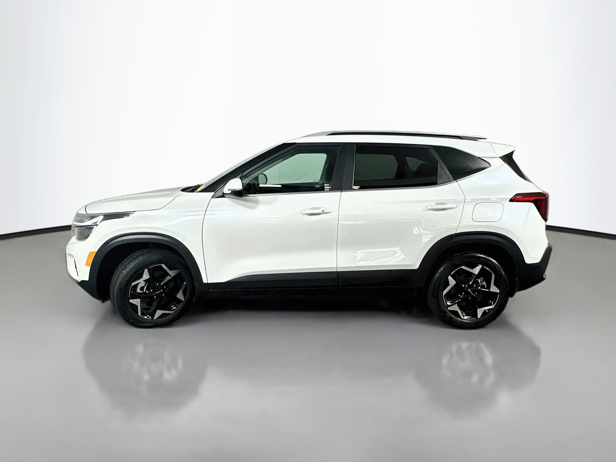 Certified 2024 Kia Seltos EX AWD/4WD image 4