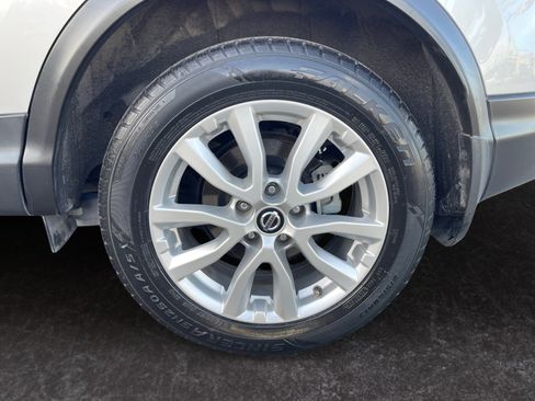 Used 2022 Nissan Rogue Sport S FWD image 14