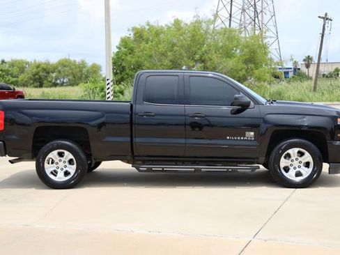 Used 2017 Chevrolet Silverado 1500 LT w/ All Star Edition AWD/4WD image 4