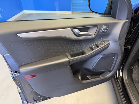 Used 2020 Ford Escape SEL FWD image 9