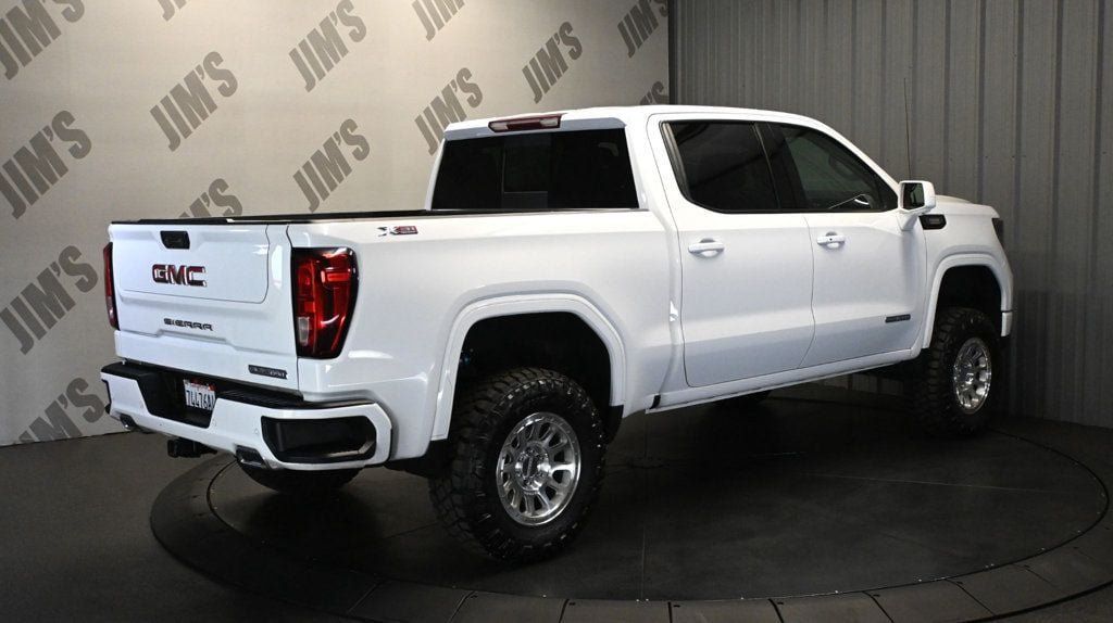 Used 2023 GMC Sierra 1500 Elevation w/ Preferred Package AWD/4WD image 5