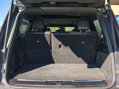 Used 2022 Jeep Grand Wagoneer Series I image 36