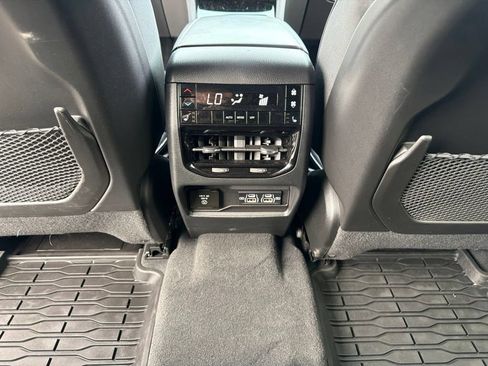 Used 2024 Jeep Grand Cherokee L Overland w/ Advanced Protech Group III AWD/4WD image 21
