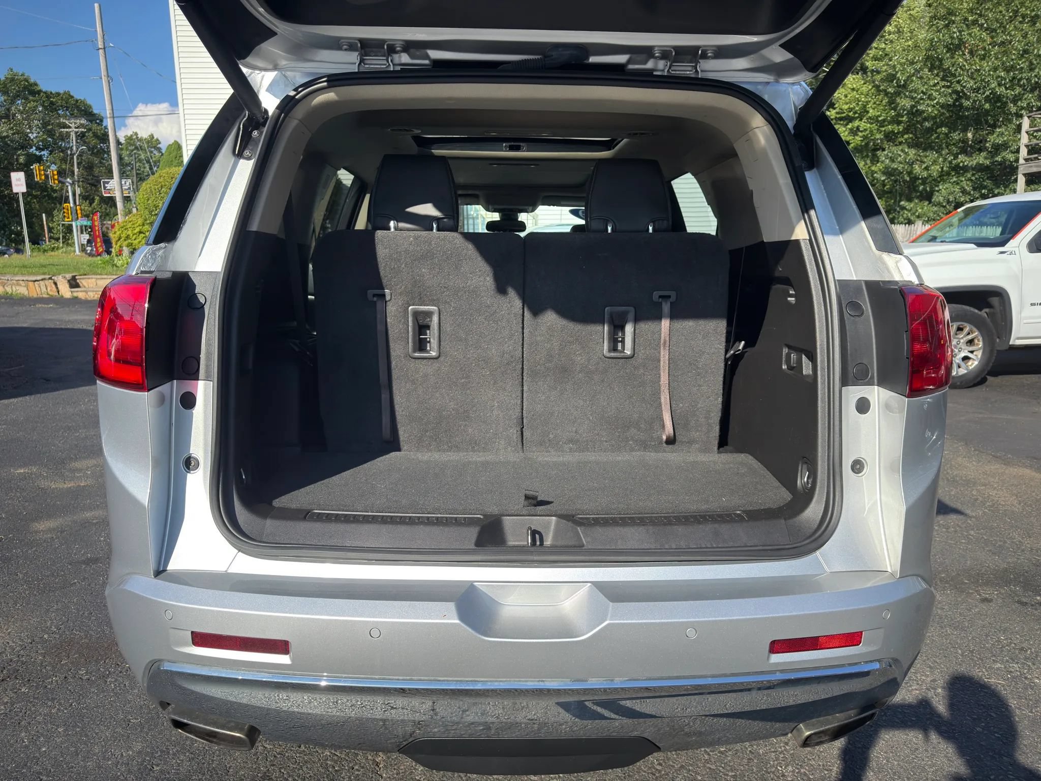 Used 2019 GMC Acadia Denali AWD/4WD image 13