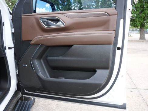 Used 2022 Chevrolet Tahoe High Country RWD image 29