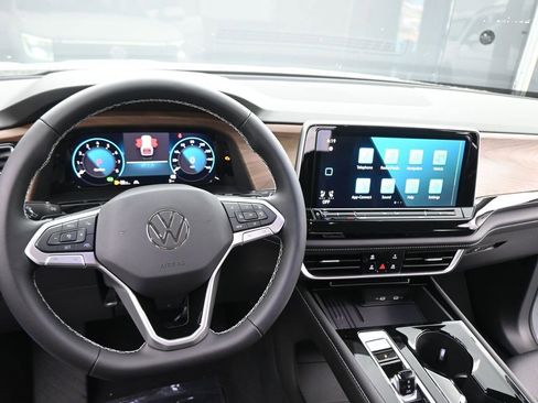 New 2026 Volkswagen Atlas SE AWD/4WD image 37
