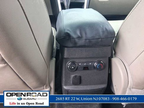 Used 2013 Ford Explorer XLT image 11