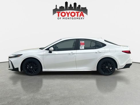 New 2026 Toyota Camry SE image 6