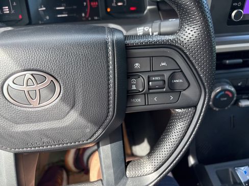 Certified 2026 Toyota Tacoma SR5 AWD/4WD image 23
