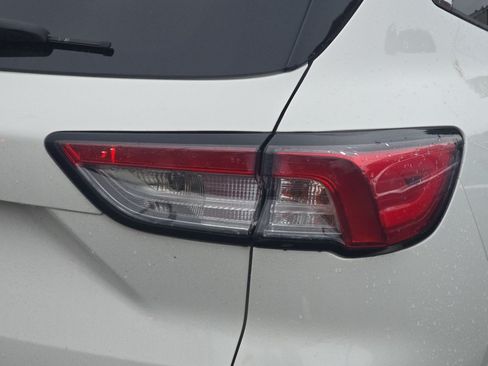 Used 2020 Ford Escape SEL AWD/4WD image 9