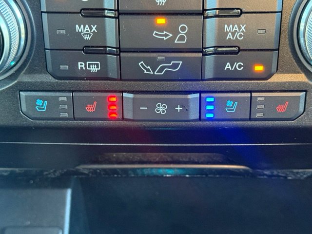 Used 2019 Ford F150 Platinum w/ Equipment Group 701A Luxury AWD/4WD image 30