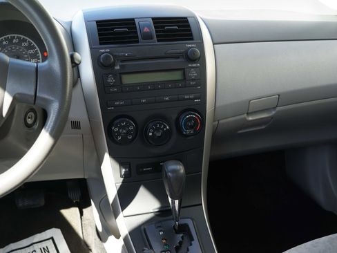 Used 2009 Toyota Corolla SEDAN 4D image 34