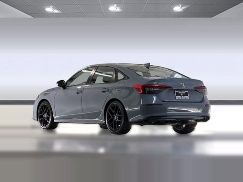 Used 2024 Honda Civic Sport image 3