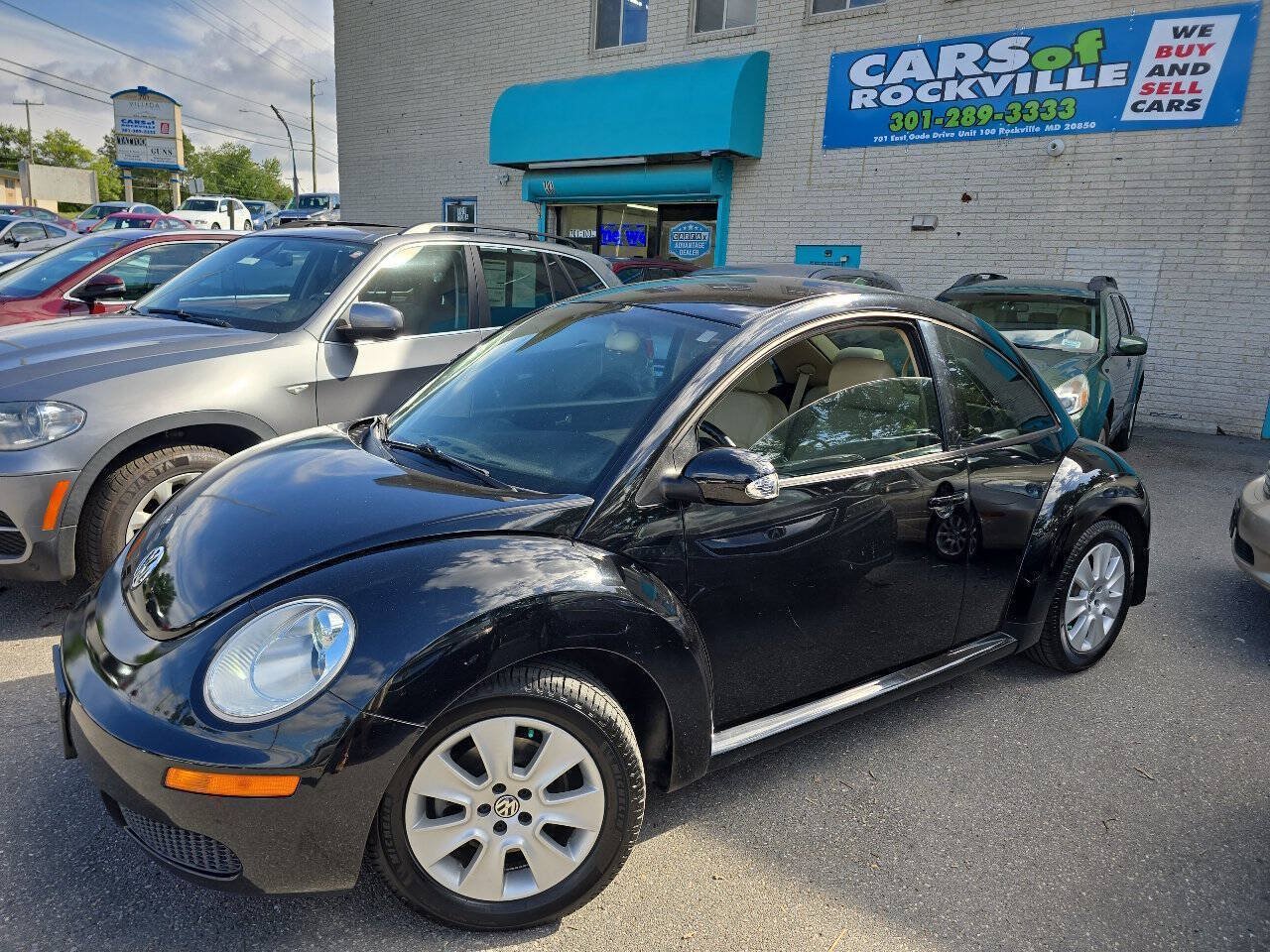 Used 2009 Volkswagen Beetle Coupe FWD image 4