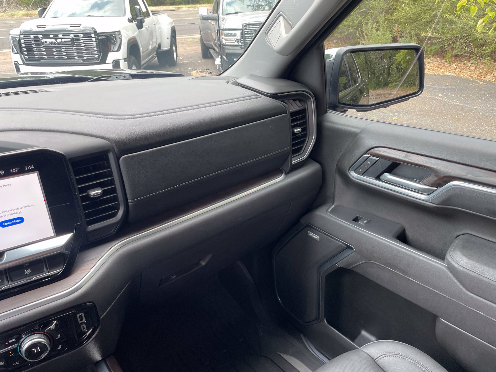 Used 2025 GMC Sierra 1500 SLT AWD/4WD image 31
