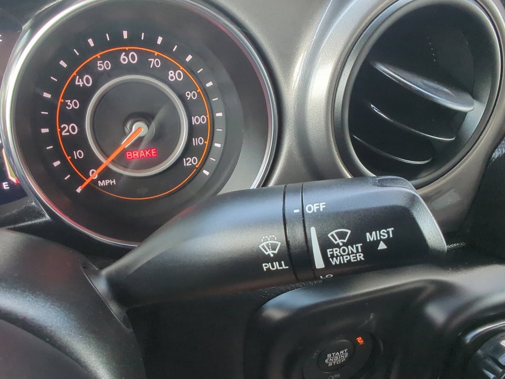 Used 2021 Jeep Gladiator Sport AWD/4WD image 32