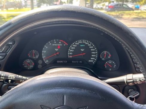 Used 2004 Chevrolet Corvette Convertible w/ Preferred Equipment Group RWD image 21